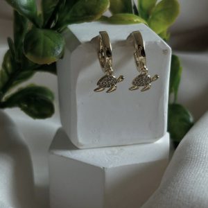 კუს ფორმის საყურე