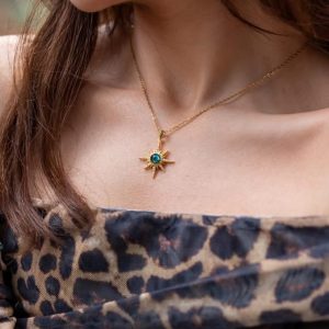 ოქროსფერი ყელსაბამი